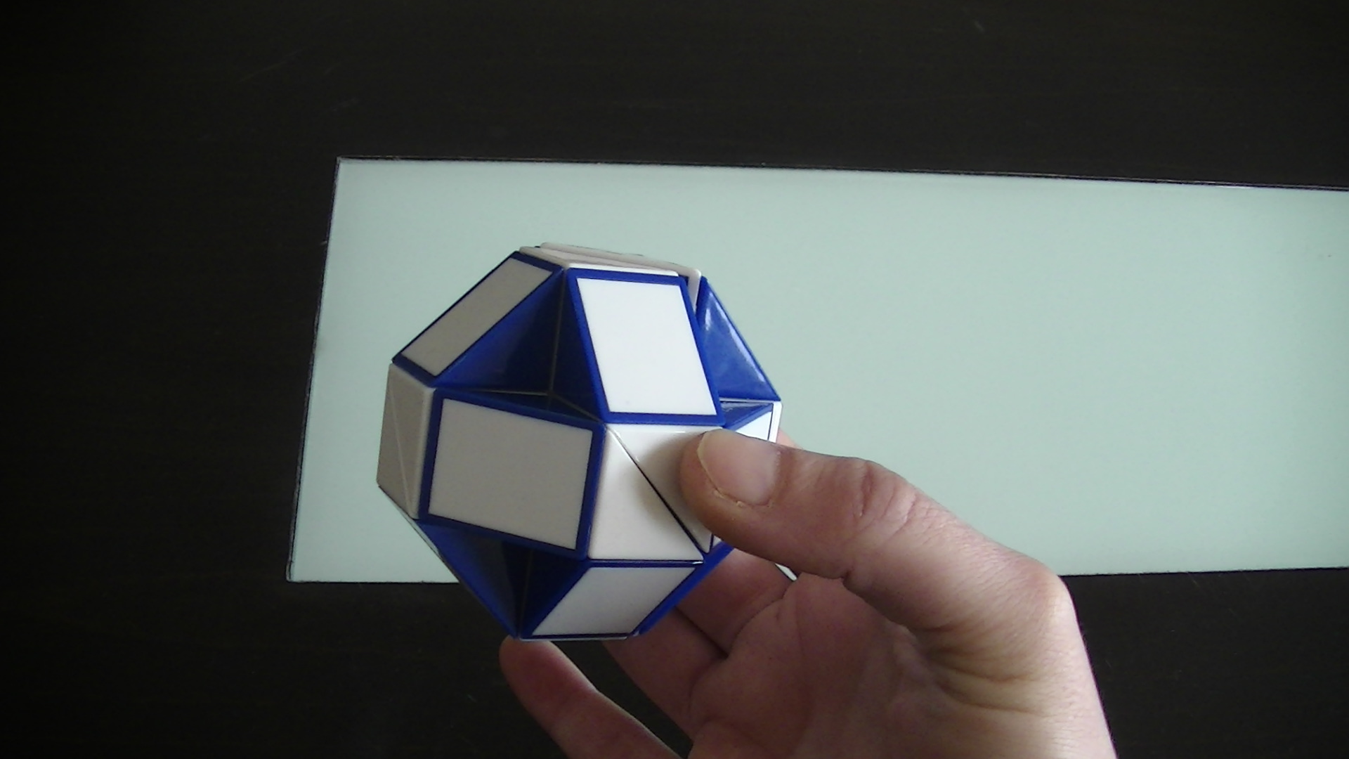 Skieur cubb - tutoriels de résolution sur les Rubik's cubes et dérivés