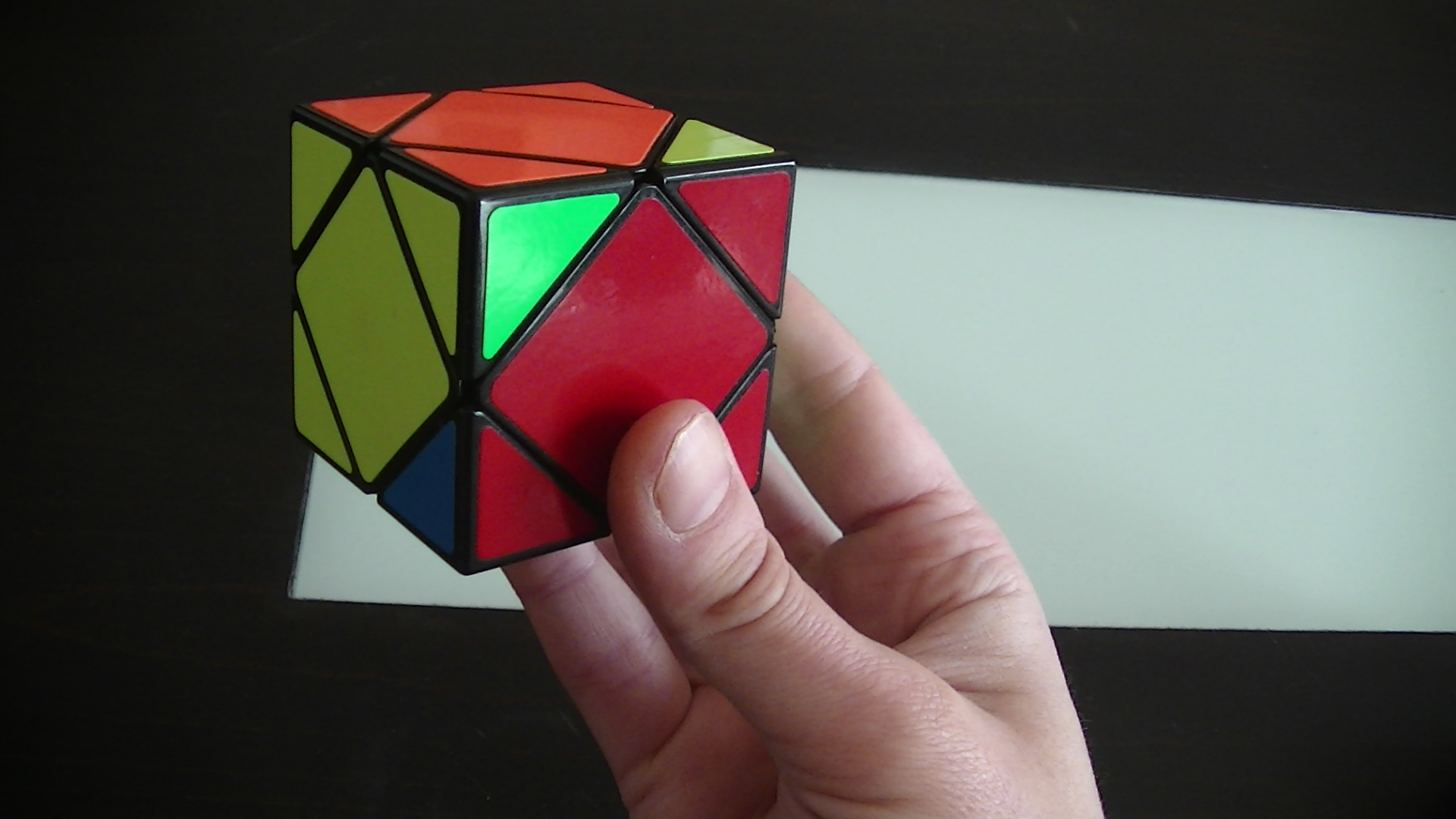 Skieur cubb - tutoriels de résolution sur les Rubik's cubes et dérivés